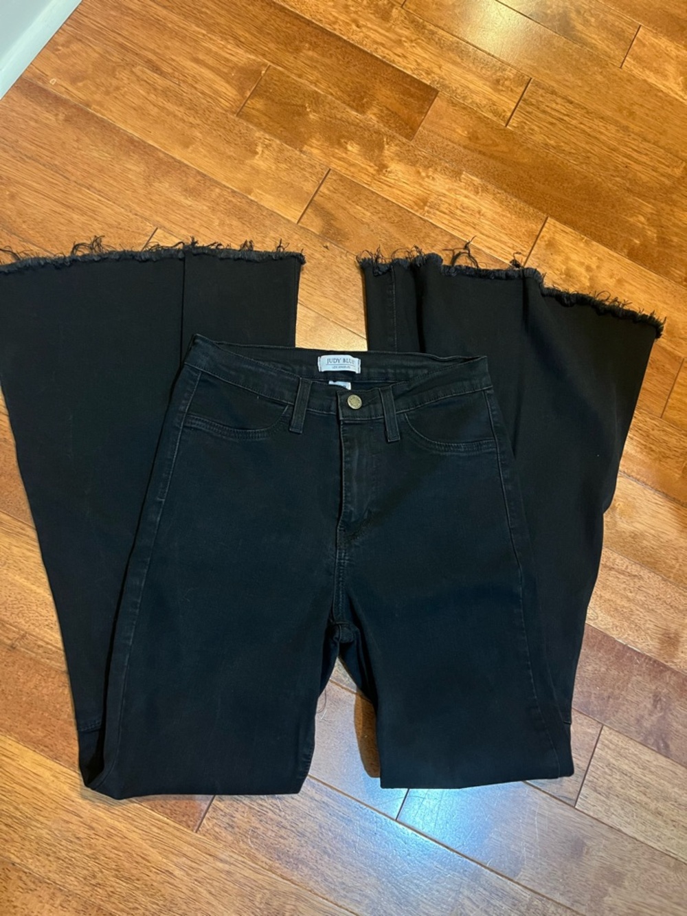 Judy Blue  Black Raw Hem Wide-Leg Pull on Super Flare Jeans size 7